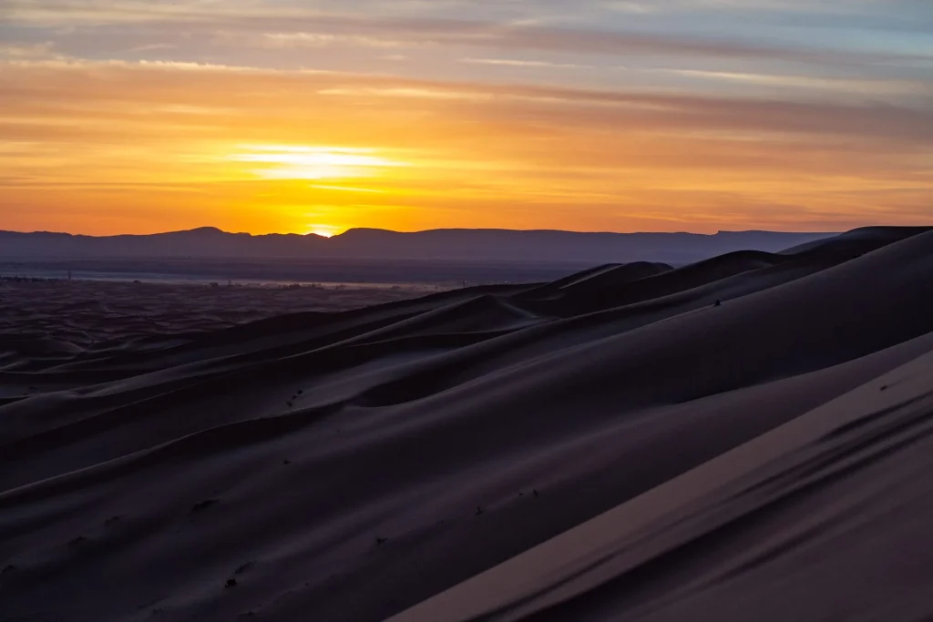 Coucher de soleil dans le sahara Marocain