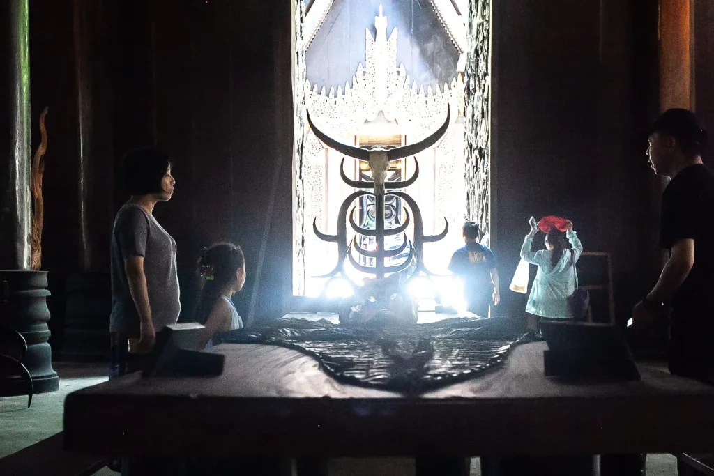 Temple noir en Thaïlande